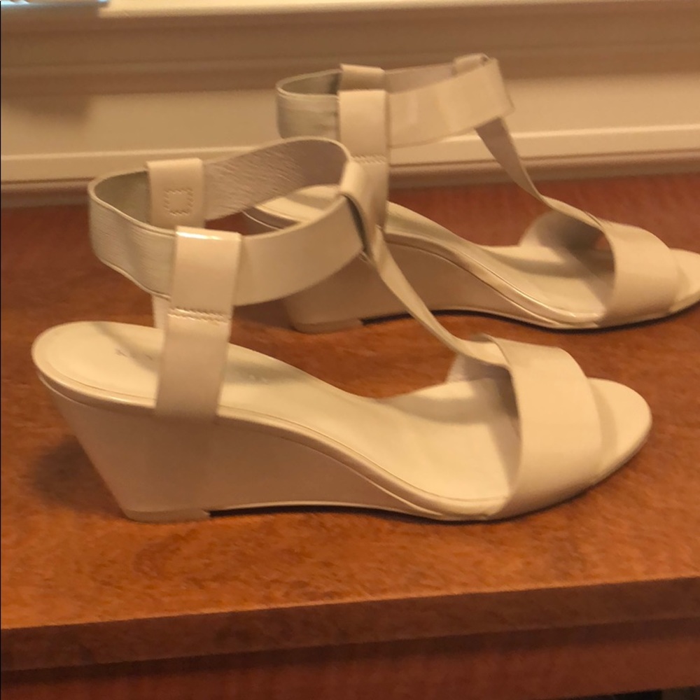 Nude sandals
